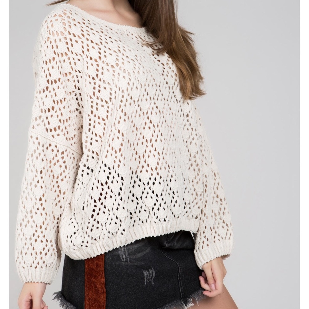 LAST  Trellis Off White Chenille Pullover - Picture 4 of 8